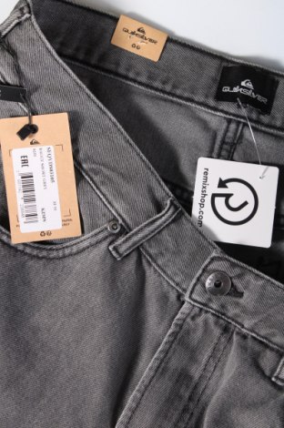 Ανδρικό κοντό παντελόνι Quiksilver, Μέγεθος M, Χρώμα Γκρί, Τιμή 31,96 €
