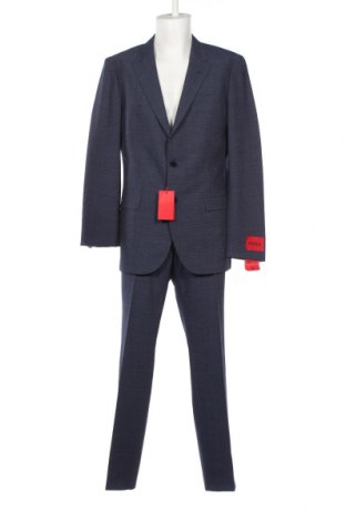 Мъжки костюм Hugo Boss, Размер L, Цвят Син, Цена 637,45 лв.