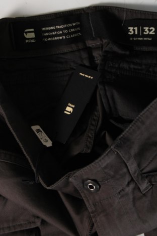 Pantaloni de bărbați G-Star Raw, Mărime M, Culoare Gri, Preț 305,31 Lei