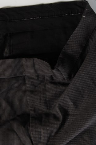 Pánske nohavice  Hugo Boss, Veľkosť L, Farba Sivá, Cena  46,25 €