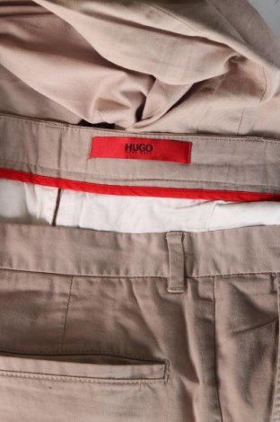 Pantaloni de bărbați Hugo Boss, Mărime XL, Culoare Maro, Preț 199,21 Lei