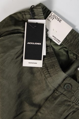 Ανδρικό παντελόνι Jack & Jones, Μέγεθος L, Χρώμα Πράσινο, Τιμή 47,94 €