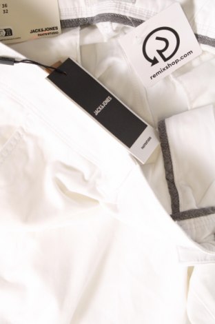 Мъжки панталон Jack & Jones, Размер L, Цвят Бял, Цена 24,18 лв.