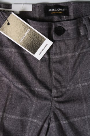 Pantaloni de bărbați Jack & Jones, Mărime M, Culoare Gri, Preț 45,89 Lei