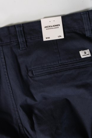 Мъжки панталон Jack & Jones, Размер M, Цвят Син, Цена 26,04 лв.