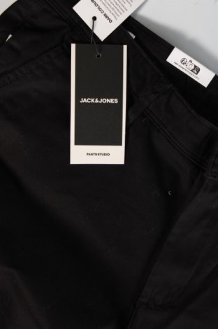 Pantaloni de bărbați Jack & Jones, Mărime L, Culoare Negru, Preț 305,92 Lei
