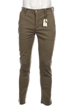 Мъжки панталон Levi's, Размер M, Цвят Зелен, Цена 140,00 лв.