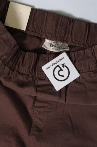 Pantaloni de bărbați Redefined Rebel, Mărime XS, Culoare Maro, Preț 82,60 Lei