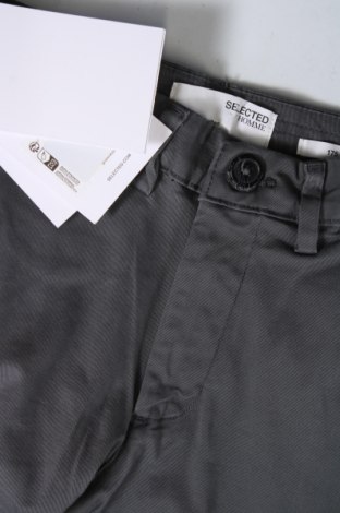 Мъжки панталон Selected Homme, Размер S, Цвят Сив, Цена 16,20 лв.