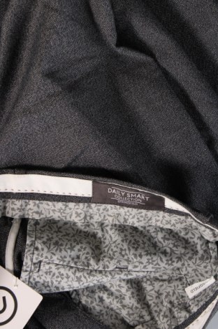Мъжки панталон Springfield, Размер L, Цвят Сив, Цена 17,01 лв.
