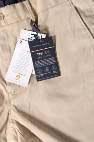 Мъжки панталон Tommy Hilfiger, Размер L, Цвят Бежов, Цена 102,00 лв.