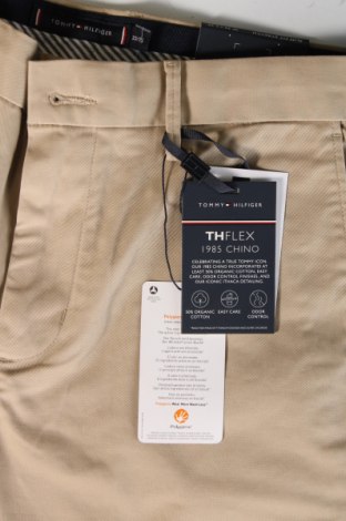 Мъжки панталон Tommy Hilfiger, Размер L, Цвят Бежов, Цена 204,00 лв.