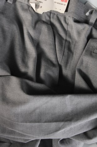 Мъжки панталон Uniqlo, Размер XL, Цвят Сив, Цена 46,50 лв.
