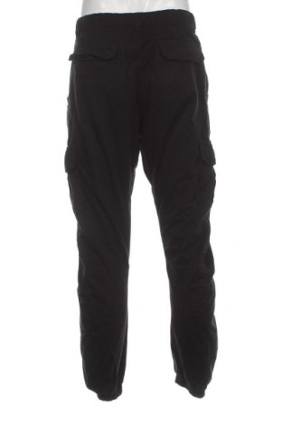 Мъжки панталон Urban Classics, Размер L, Цвят Черен, Цена 42,35 лв.