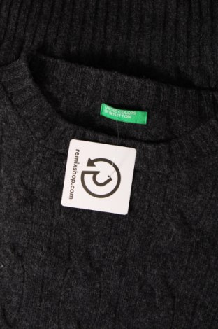 Ανδρικό πουλόβερ United Colors Of Benetton, Μέγεθος L, Χρώμα Γκρί, Τιμή 9,46 €