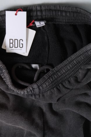 Ανδρικό αθλητικό παντελόνι BDG, Μέγεθος S, Χρώμα Γκρί, Τιμή 18,86 €
