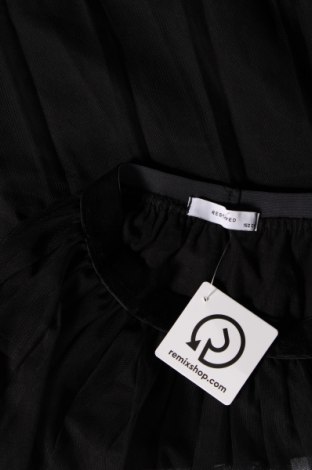 Пола-панталон Reserved, Размер 10-11y/ 146-152 см, Цвят Черен, Цена 21,17 лв.