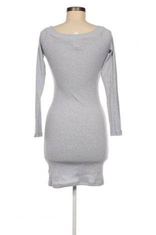 Kleid, Größe M, Farbe Grau, Preis 15,60 €