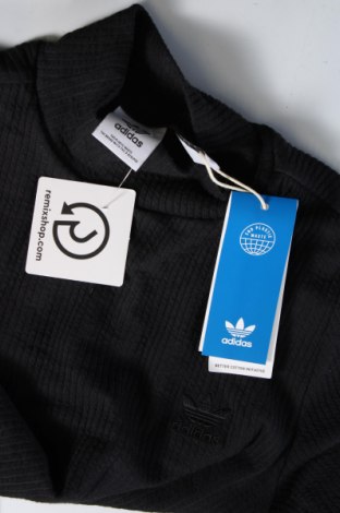 Рокля Adidas, Размер XS, Цвят Черен, Цена 102,85 лв.