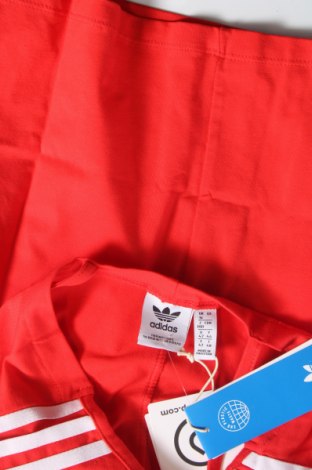 Рокля Adidas Originals, Размер L, Цвят Червен, Цена 30,24 лв.