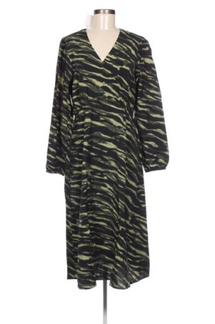 Kleid B.Young, Größe M, Farbe Mehrfarbig, Preis 55,67 €