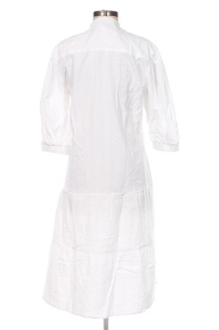 Φόρεμα BZR Bruuns Bazaar, Μέγεθος S, Χρώμα Λευκό, Τιμή 57,83 €