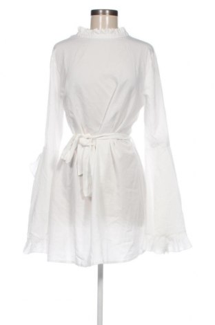 Kleid Boohoo, Größe M, Farbe Weiß, Preis 14,23 €