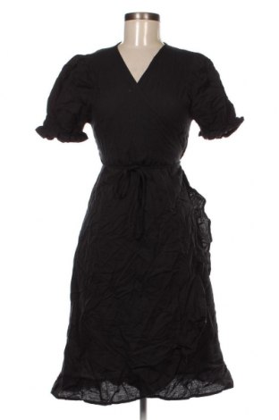 Kleid Boohoo, Größe M, Farbe Schwarz, Preis 13,04 €