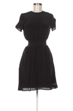 Kleid Calvin Klein, Größe XS, Farbe Schwarz, Preis 70,59 €