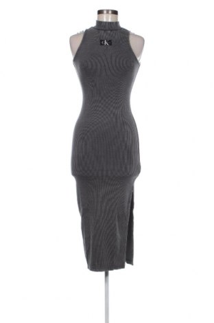 Kleid Calvin Klein Jeans, Größe XS, Farbe Grau, Preis € 88,66