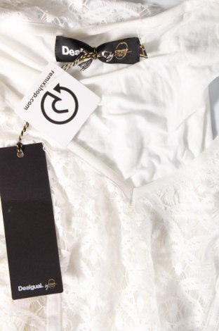 Kleid Desigual by Christian Lacroix, Größe XL, Farbe Weiß, Preis 106,65 €