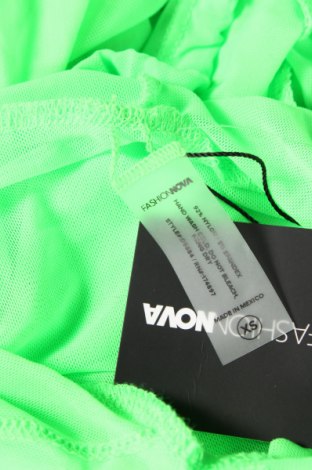 Kleid Fashion nova, Größe XS, Farbe Grün, Preis 13,41 €