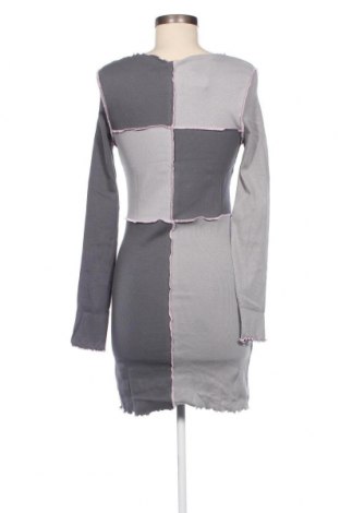 Kleid Jennyfer, Größe L, Farbe Grau, Preis 11,86 €