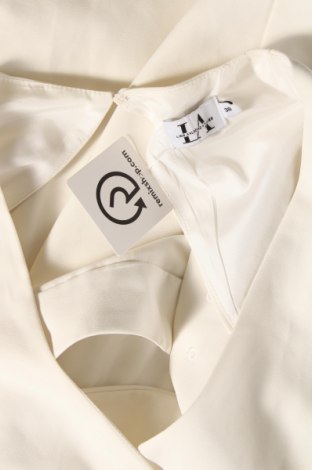 Kleid Linn Ahlborg x NA-KD, Größe M, Farbe Weiß, Preis 14,73 €