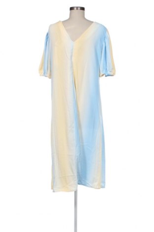 Kleid Love Copenhagen, Größe L, Farbe Mehrfarbig, Preis 48,20 €