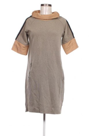 Kleid Magenta, Größe S, Farbe Beige, Preis 16,17 €