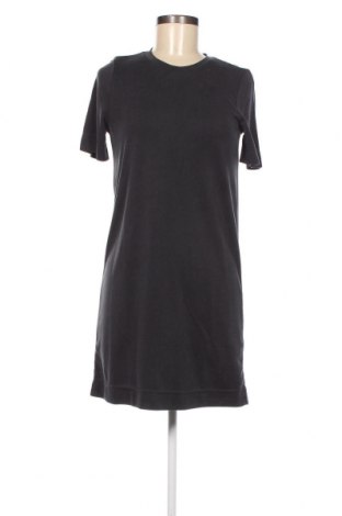 Kleid Monki, Größe XS, Farbe Schwarz, Preis 5,11 €