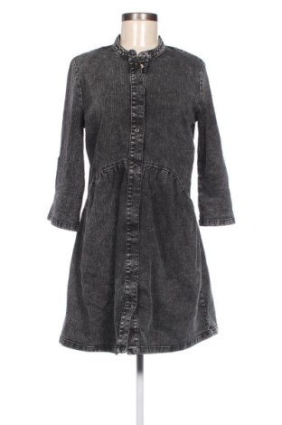 Kleid ONLY, Größe M, Farbe Grau, Preis € 19,18