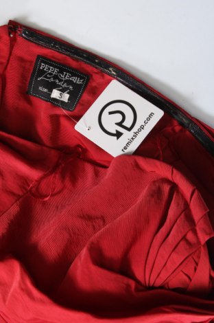 Рокля Pepe Jeans, Размер S, Цвят Червен, Цена 148,56 лв.
