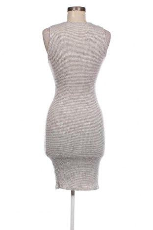 Kleid Pull&Bear, Größe M, Farbe Mehrfarbig, Preis 8,07 €