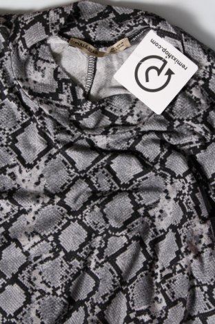 Kleid Pull&Bear, Größe L, Farbe Grau, Preis 9,00 €