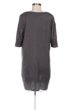 Φόρεμα Saint Tropez, Μέγεθος XL, Χρώμα Γκρί, Τιμή 17,00 €