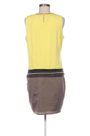 Kleid Silvian Heach, Größe L, Farbe Gelb, Preis € 46,71