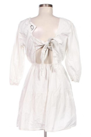 Kleid Sinsay, Größe XL, Farbe Weiß, Preis 14,42 €