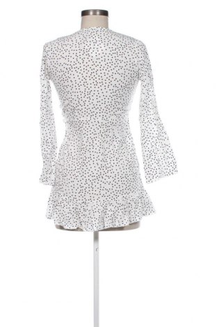 Kleid Subdued, Größe S, Farbe Weiß, Preis 13,36 €