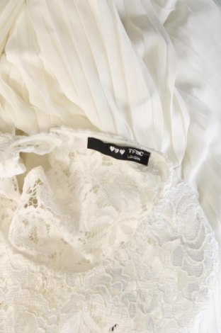 Kleid TFNC London, Größe M, Farbe Weiß, Preis € 33,28