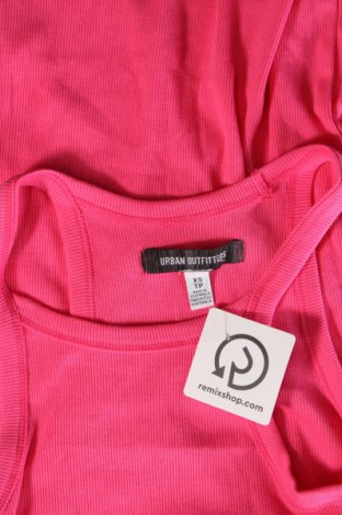 Sukienka Urban Outfitters, Rozmiar XS, Kolor Różowy, Cena 287,87 zł