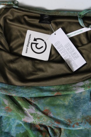 Kleid Urban Outfitters, Größe XS, Farbe Grün, Preis 55,67 €