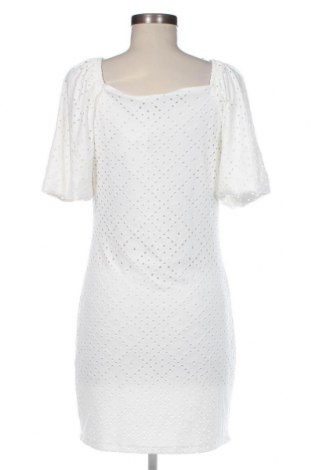 Kleid Vero Moda, Größe M, Farbe Weiß, Preis 17,58 €