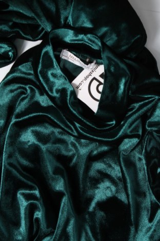 Рокля Zara Trafaluc, Размер S, Цвят Зелен, Цена 20,46 лв.